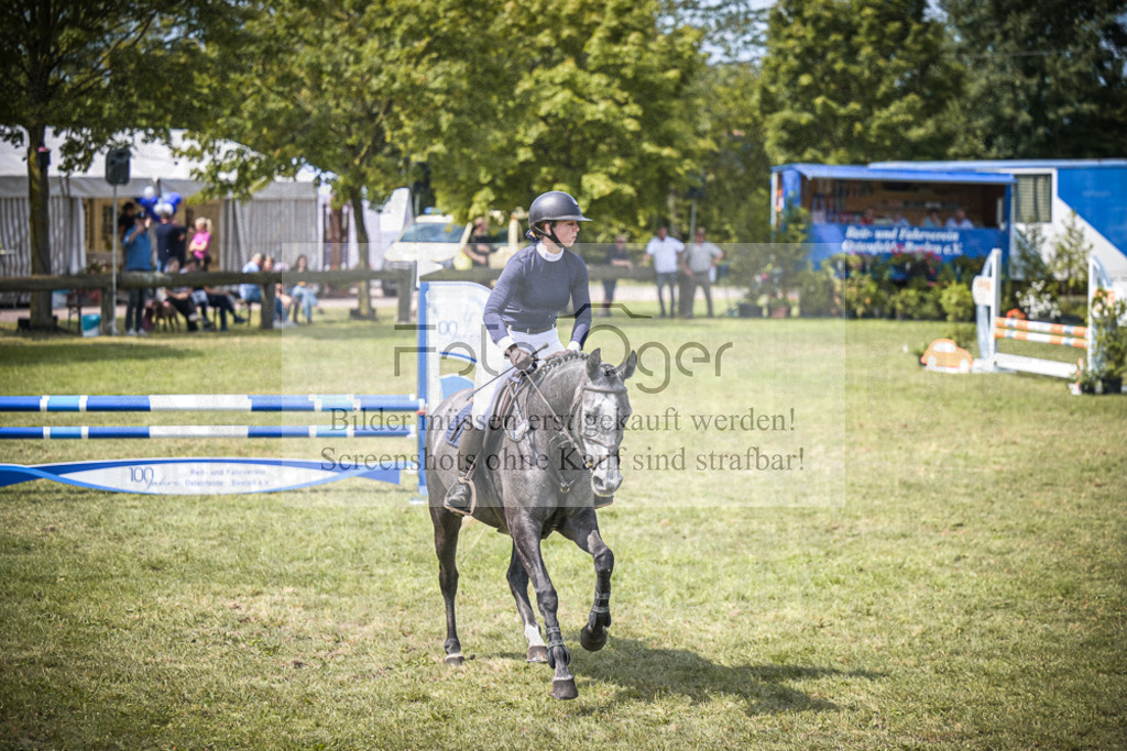 DOS_6037 | Entdecke hochwertige Reitturnierfotos von Foto Oger. Professionell, emotional und authentisch – jetzt Lieblingsmomente im Shop bestellen.Deutschlandweite Turnierfotografie. - Realisiert mit Pictrs.com