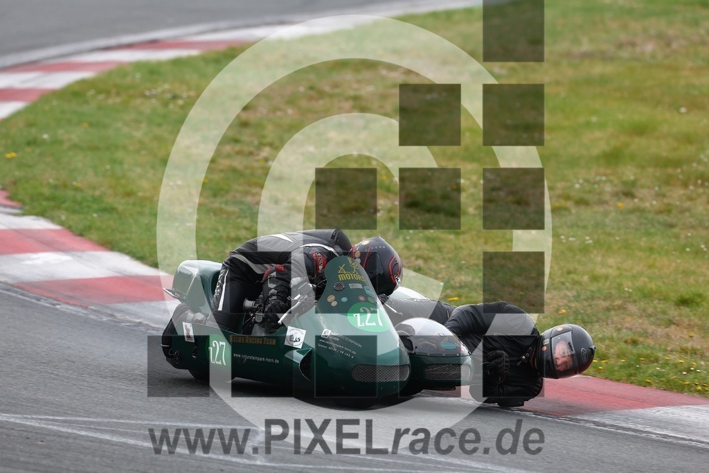 0z27-20250413_04983 | Schöne Erinnerungen an spannende Momente - das festzuhalten ist unser Job. PIXELrace.de ist seit 2003 auf den Rennstrecken Europas unterwegs um die Action draußen beim Fahren und die wunderbare Stimmung imm Fahrerlager für euch einzufangen.
