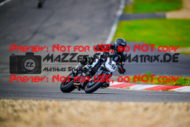 MaZZes_FotoMatrix_240717_6007705_8856 | ROT