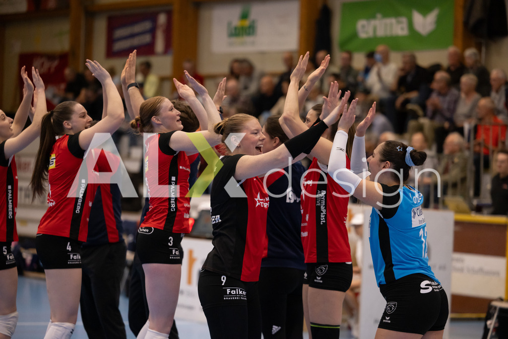 Volleyball I Frauen I Saison 2025-2026 I Volleyball NLA | Women I 1/2 Finals I  VC Kanti Schaffhausen - Sm'Aesch Pfeffingen I 07.03.2026 | Hochwertige Sportfotos kaufen & lizenzieren für Medien, Vereine, Agenturen & Sportler:innen. Entdecke professionelle Sportfotografie im Bildshop von Alexander Franzen. - Realisiert mit Pictrs.com