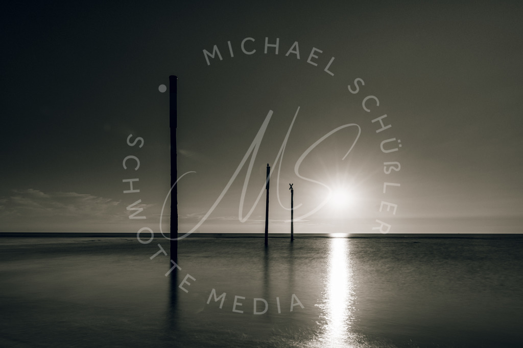 2022-08-24 SPO Strand Sonnenuntergang - 015 | Abends am Meer - Strand von St. Peter-Ording - Realisiert mit Pictrs.com