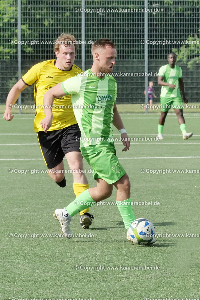 Fußball : Bezirksliga : SV 08/29 Friedrichsfeld - Borusia Veen am 10.05.2026 in Voerde Friedrichsfeld | Fußball : Bezirksliga : SV 08/29 Friedrichsfeld - Borusia Veen am 10.05.2026 in Voerde Friedrichsfeld - Realisiert mit Pictrs.com