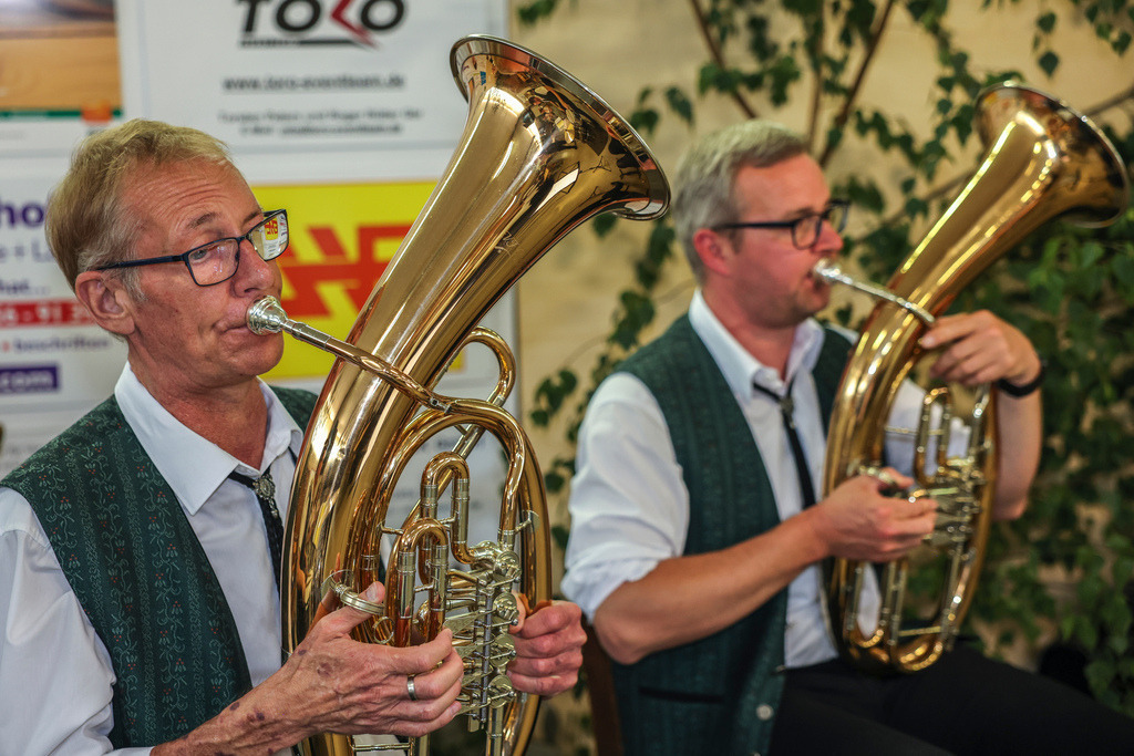 top-top.de 240629-044 | Foto, Video, Fotografie, Videografie, Fotobox, DJ, Discjockey, Musik, Musikbox, Veranstaltung, Photobooth, Amazon, Ebay, Buchtipp, Bestseller, Autor, Verlag, Buch, Wesel, Hamminkeln, NRW, Dinslaken, Rees, Drohne, Hochzeit, Party, Fotobox, Wesel, Fotograf