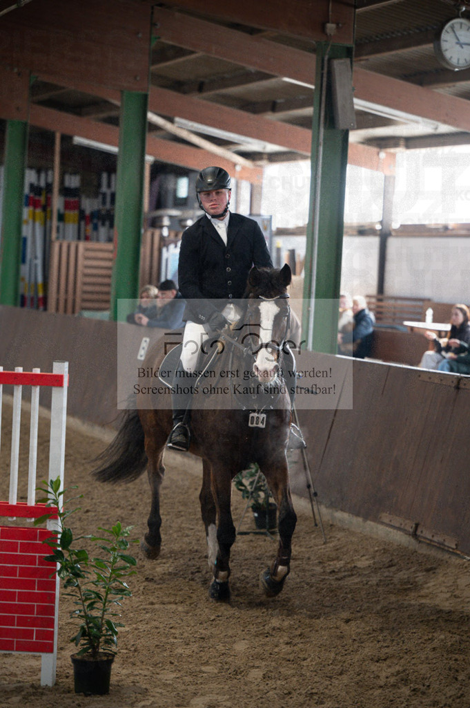 Hallenreittunier Voxtrup 2023 | Entdecke hochwertige Reitturnierfotos von Foto Oger. Professionell, emotional und authentisch – jetzt Lieblingsmomente im Shop bestellen.Deutschlandweite Turnierfotografie. - Realisiert mit Pictrs.com