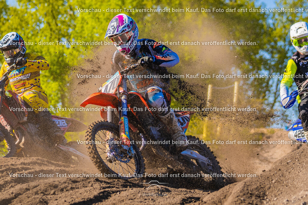 04_27_Masters-6459 | Sportfotografin aus Berlin-Brandenburg mit Fokus auf Motocross. Ich halte deine sportliche Leistung und echte Emotionen auf und neben der Strecke professionell fest. Entdecke die Fotos von deinem Rennen und bestelle sie direkt hier im Shop.