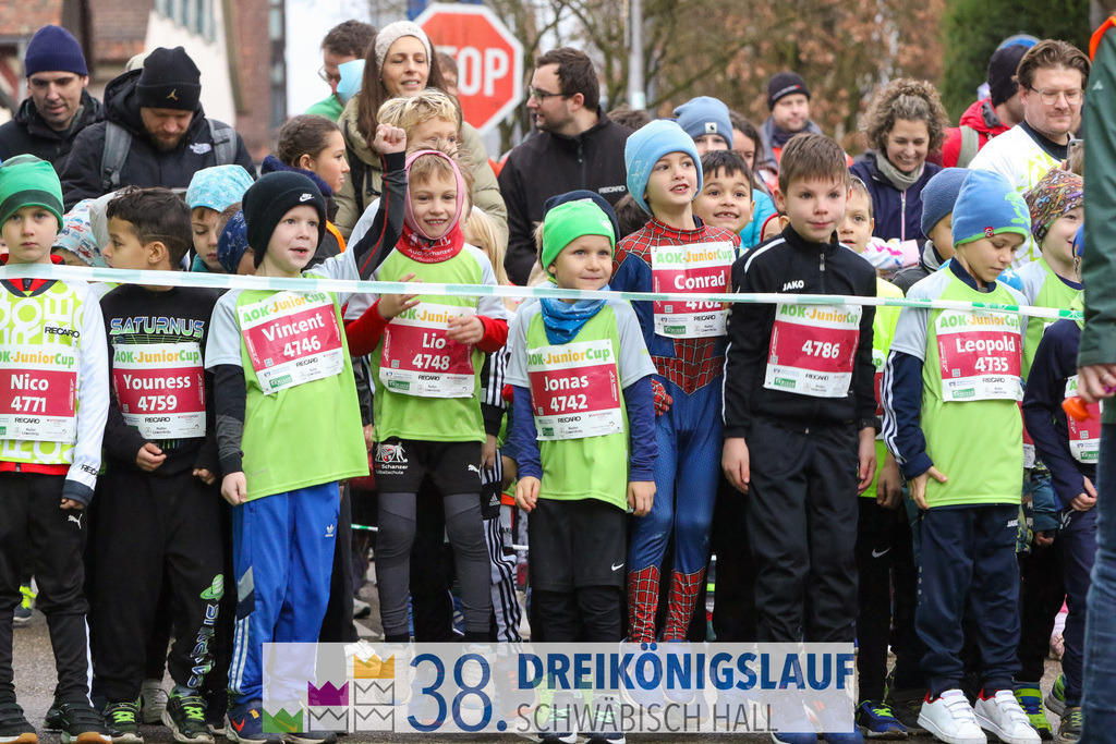 400m AOK Junior Cup | 3 Koenigslauf 2024 400m AOK Junior Cup - Realisiert mit Pictrs.com