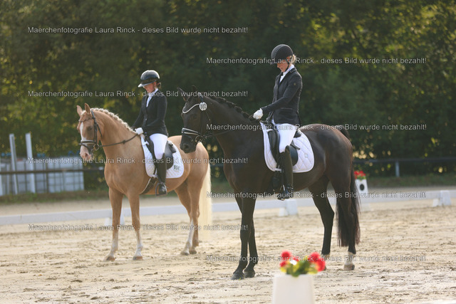 HG9A7416 | laurarinckfotografie - Realisiert mit Pictrs.com