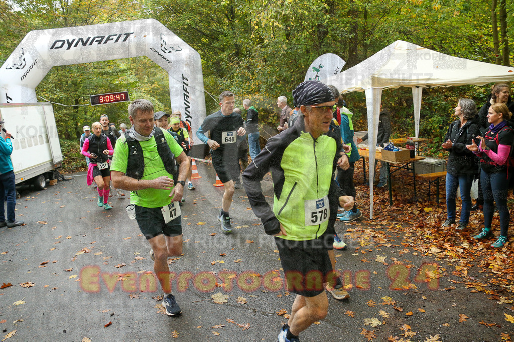 241027_1009_EX1_3692 | Sportfotografie im Rhein-Sieg Kreis, Köln, Bonn, NRW, Rheinland Pfalz, Hessen, etc. Unser Tätigkeitsfeld umfasst den Laufsport vom Volkslauf über den Marathon, Duathlon, Triathon bis zum Ultralauf wie Kölnpfad Ultra oder Schindertrail.