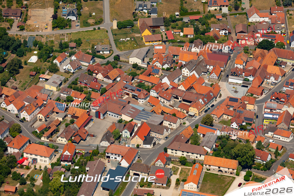 Das Luftbild zeigt :  Trappstadt - Die Luftaufnahme wurde 2023 vom UL-Flugzeug aus erstellt ( keine Drohne ) - Hochauflösende Luftaufnahme - Für grossformatige Ausdrucke geeignet. Die Geschenkidee !Mit Lizenz und Bildrechte bestellbar