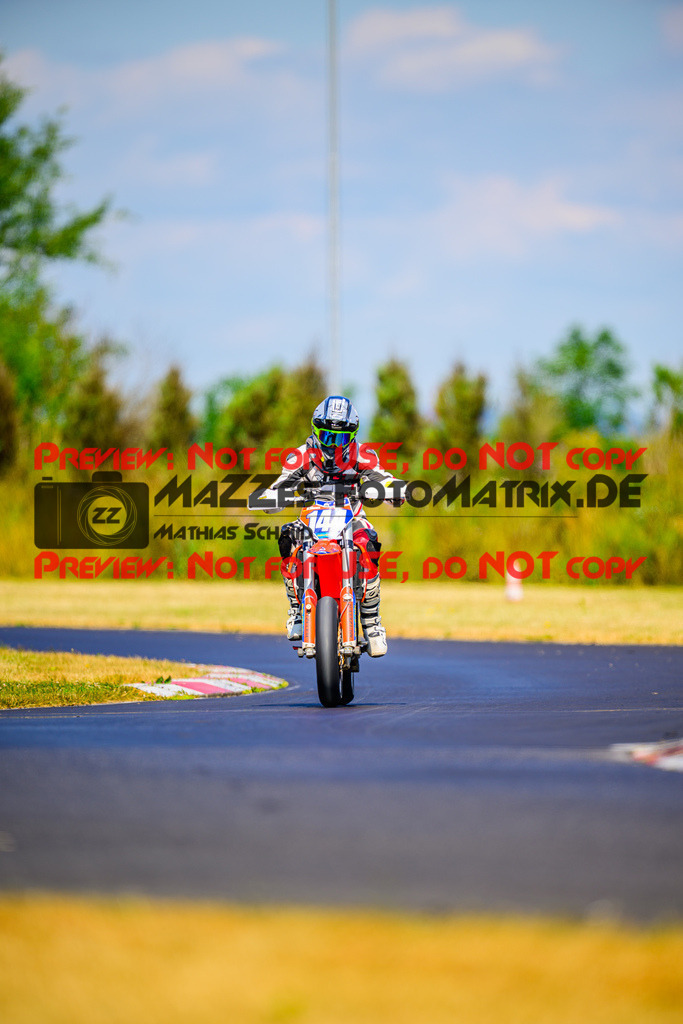 MaZZes_Fotomatrix_20250704_6007705_5477 | GELB
