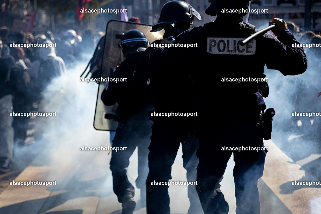 _B7A0337 | manifestation de lycéens à Strasbourg, le 6 octobre 2026, dans le cadre d’un mouvement national de protestation contre les conditions d’apprentissage. - Realisiert mit Pictrs.com