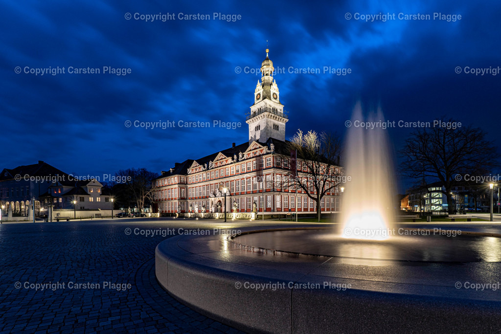 Schloßplatz Wolfenbüttel Brunnen | Foto Fotos Wolfenbüttel Carsten Plagge Fachwerkstadt Fachwerk Lessingstadt Fotokalender. Der Fotokalender kann jedem Monat beginnen und läuft 12 Monate -schöne Fotos aus Wolfenbüttel - Realisiert mit Pictrs.com
