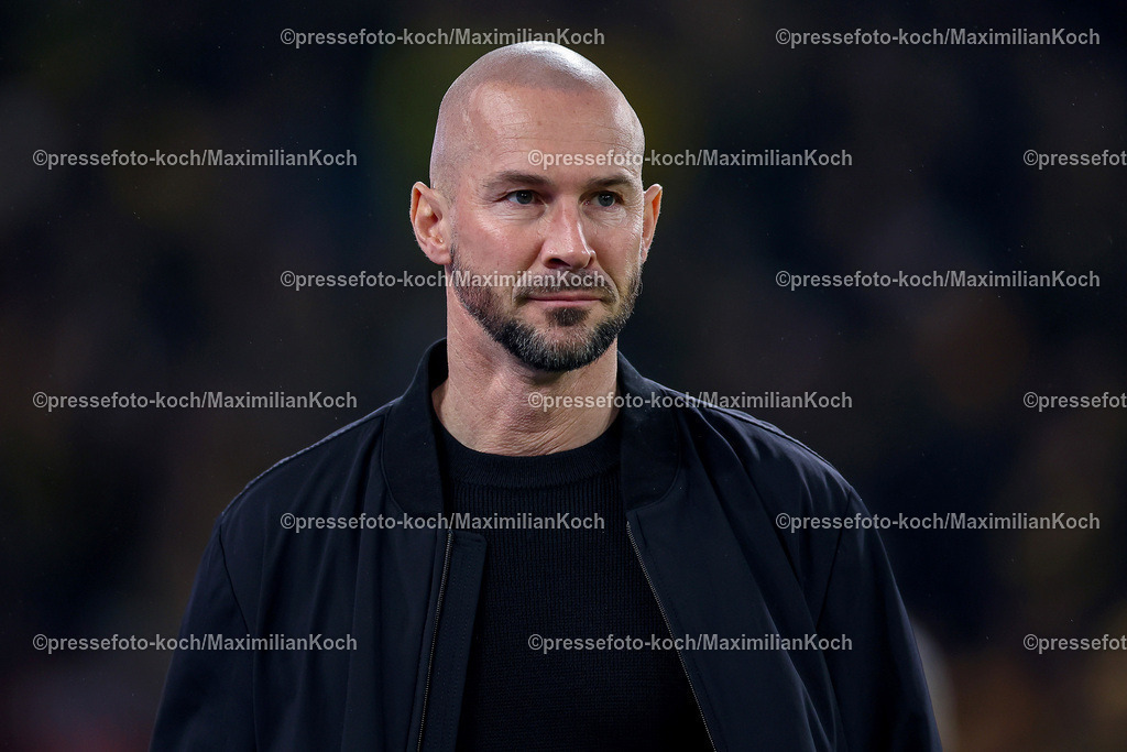 BVB15122402158 | 15.12.2024, Fußball, Borussia Dortmund - TSG 1899 Hoffenheim, 1. Fußball Bundesliga, 14. Spieltag, Signal Iduna Park, Saison 2024 2025: Cheftrainer Christian Ilzer (Trainer Hoffenheim)DFB regulations prohibit any use of photographs as image sequences and or quasi-video.