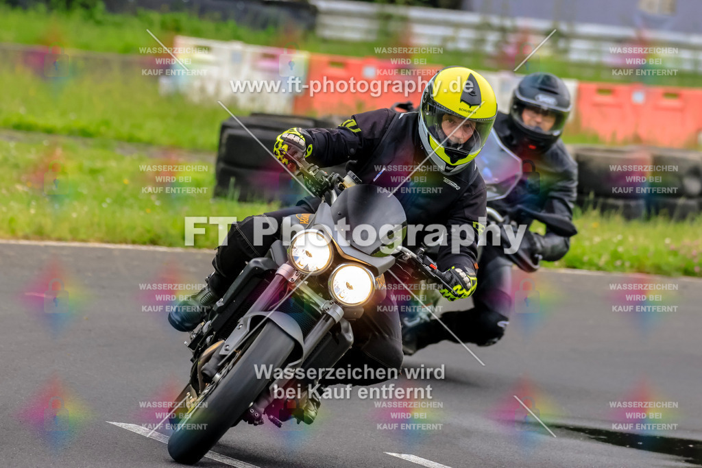 VBK-6590 | Hier findet Ihr Bilder von Touristenfahrten auf der Nürburgring Nordschleife oder von anderen Veranstaltungen die ich besucht habe. Viel Spass beim Durch Schauen 