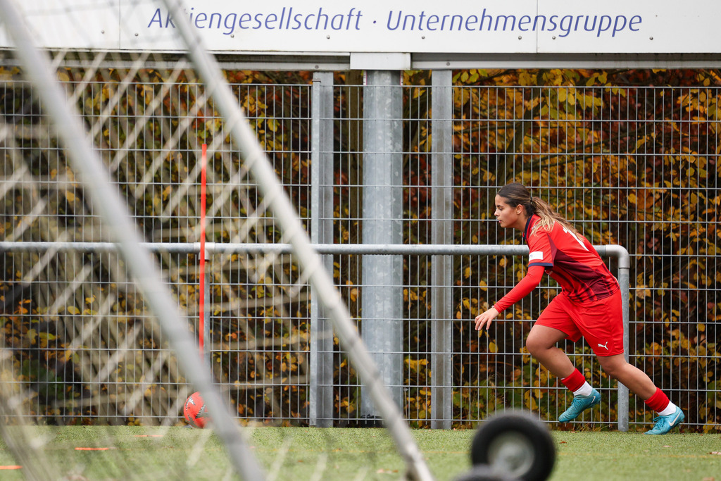 FCHWAS_251102_5576 | 1.FC Heidenheim 1846 II vs. SGM DJK-SV Wasseralfingen/Neuler, Fußball, Frauen, Bezirksliga, 2025/2026, 8. Spieltag, 02.11.2025 in Mergelstetten (Foto: Michael Bulling) - Realisiert mit Pictrs.com