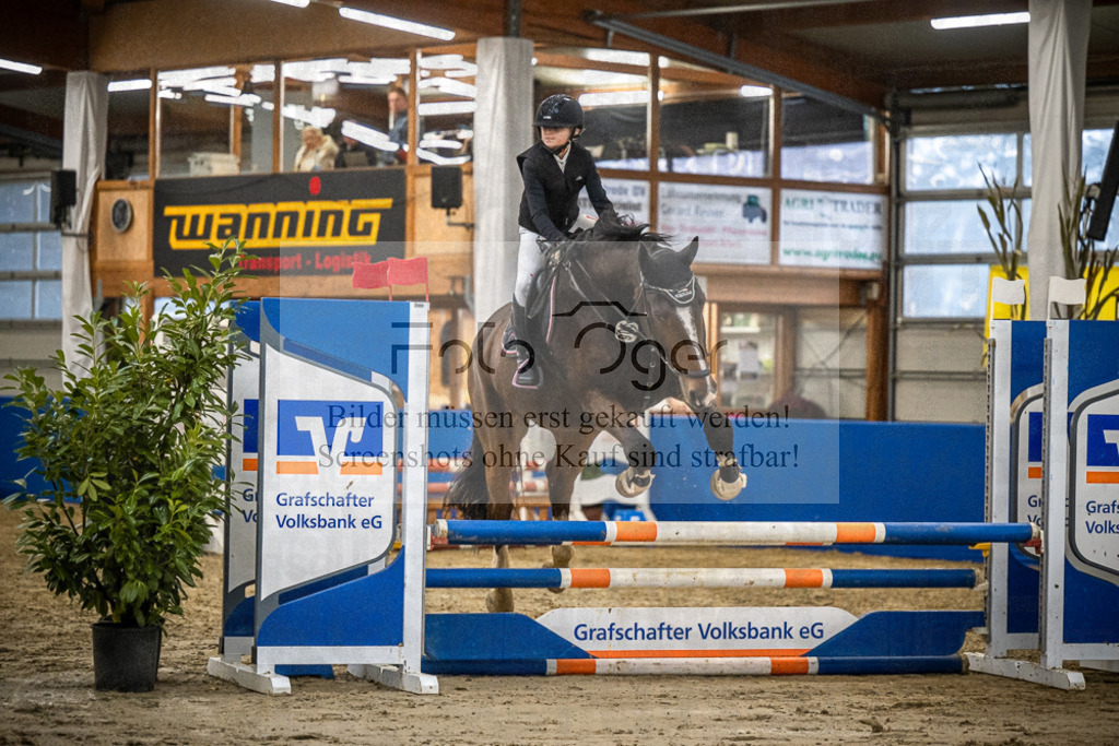 DOS_0052 | Entdecke hochwertige Reitturnierfotos von Foto Oger. Professionell, emotional und authentisch – jetzt Lieblingsmomente im Shop bestellen.Deutschlandweite Turnierfotografie. - Realisiert mit Pictrs.com