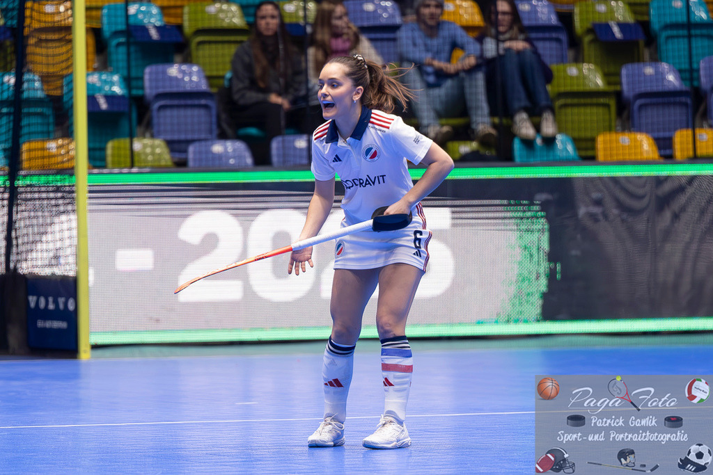 Volvo E.R.B. Final 4 Halbfinale Frauen: Mannheimer HC - Düsseldorfer HC, 25.01.2025 | Fiona Felber (Mannheimer HC #6), Freisteller, Portrait, Porträt, Mannheimer HC - Düsseldorfer HC, Frankfurt, Süwag Arena, 25.1.2025 - Realisiert mit Pictrs.com
