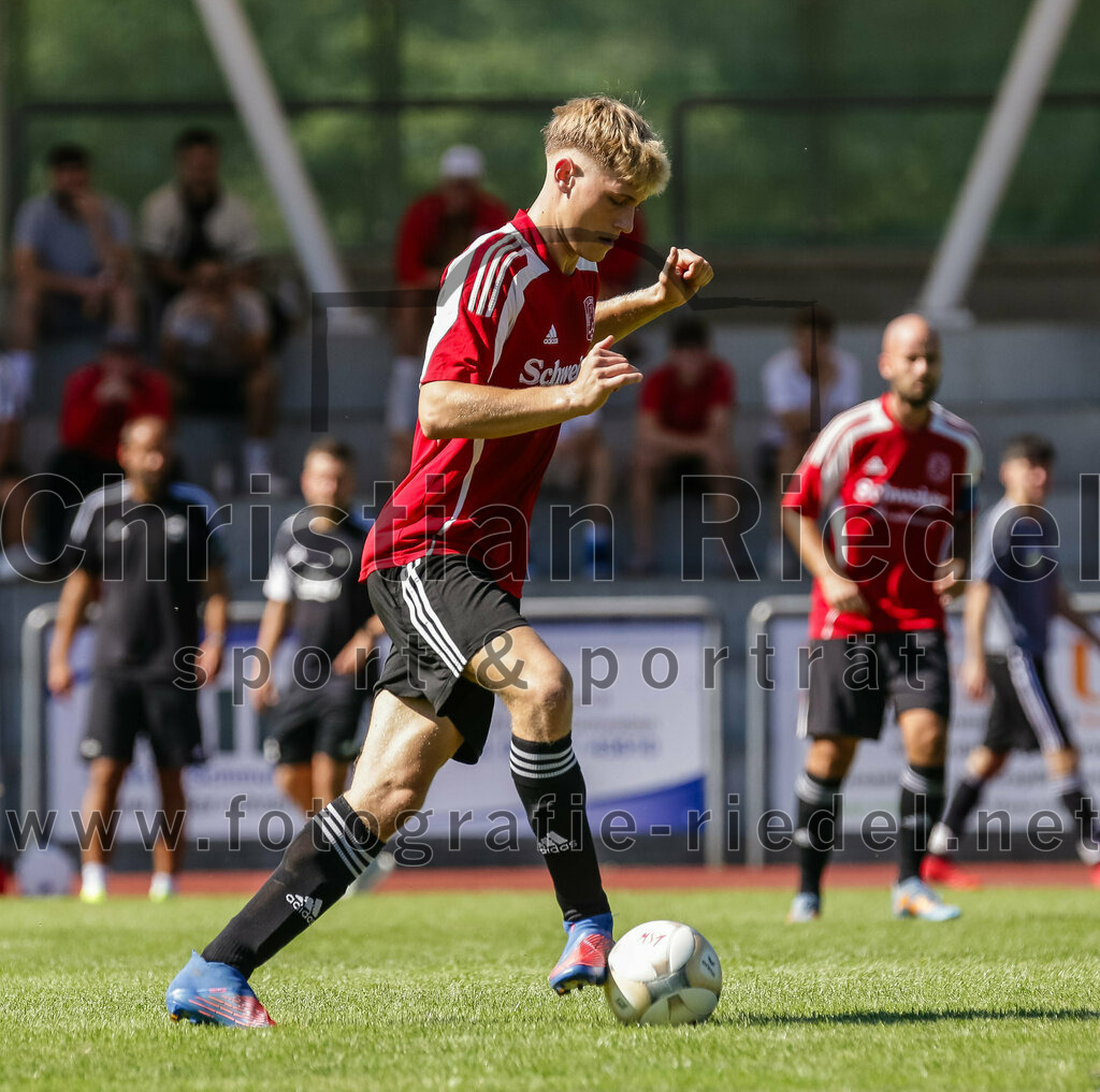 2023-09-16_032_SG_Markt_Schwaben_gegen_ASV_Glonn | Markt Schwaben, Deutschland, 16.09.2023:
Fußball, Kreisklasse 2023 / 2024, 5. Spieltag, (SG) Markt Schwaben gegen ASV Glonn, Endergebnis: 3:0

Maximilian Wagner (SG Markt Schwaben, #5)

Foto: Christian Riedel / fotografie-riedel.net