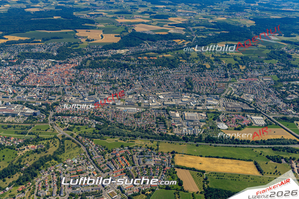 Aktuelles Luftbild von  Ravensburg - Die Luftaufnahme wurde 2022 mittels UL-Flugzeug erstellt ( keine Drohne ) - hochauflösende Kamera-Systeme von  Canon -Beste Qualität - Für grossformatige Ausdrucke geeignet. Die Geschenkidee !