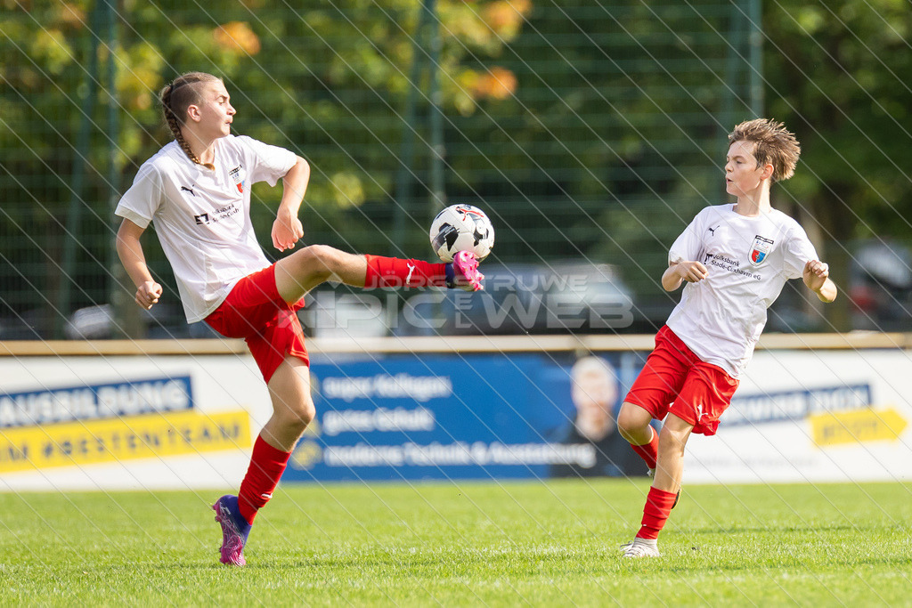 20250920_Picselweb-Fotografie_1R3_1029 | JFV D/A &amp; Stade - VfB Oldenburg0:1 VfB no70:2 VfB no70:3 VfB JFV Eigentor0:4 VfB no70:5 VfB no71:5 JFV no3 Jaric Jimenez-Voss2:5 JFV no9 Janko Sylvester3:5 JFV no16 Damian Elias Mihro Burekovic - Realisiert mit Pictrs.com