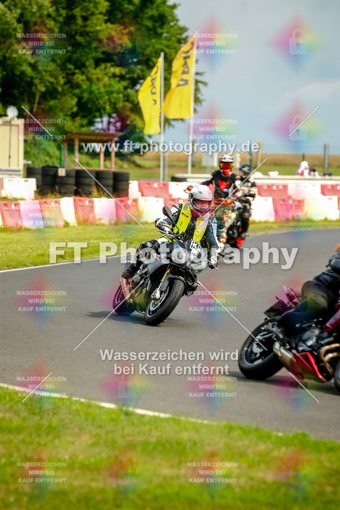 VBK-4507 | Hier findet Ihr Bilder von Touristenfahrten auf der Nürburgring Nordschleife oder von anderen Veranstaltungen die ich besucht habe. Viel Spass beim Durch Schauen 