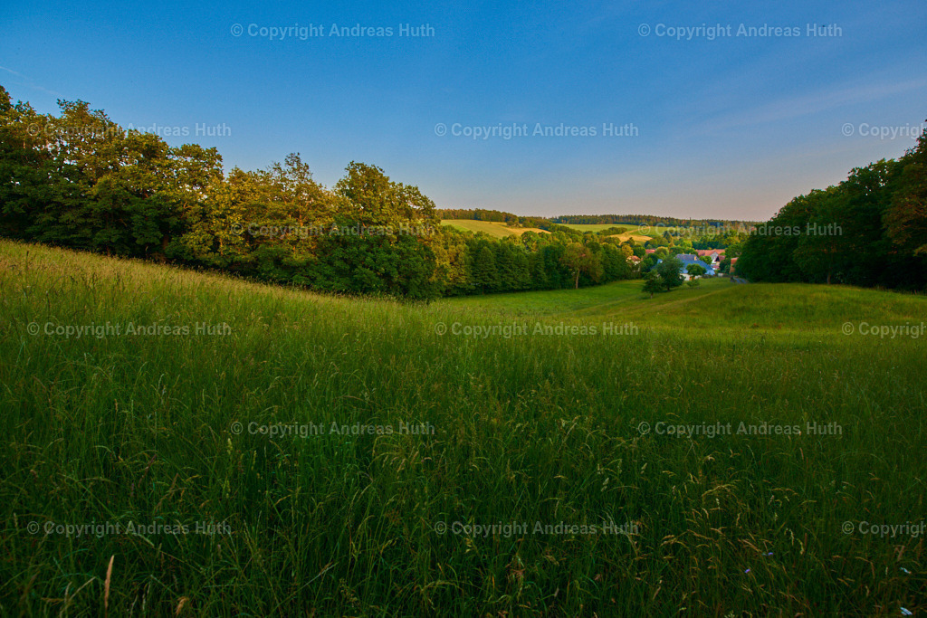 Abendlicher Blick auf Rohna im Aumatal 01 | Bedeutsame Landschaften Deutschlands - Realisiert mit Pictrs.com