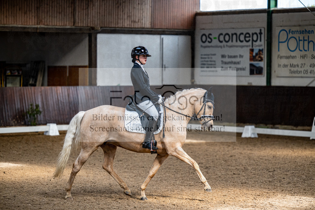 20240310-DOS_0838 | Entdecke hochwertige Reitturnierfotos von Foto Oger. Professionell, emotional und authentisch – jetzt Lieblingsmomente im Shop bestellen.Deutschlandweite Turnierfotografie. - Realisiert mit Pictrs.com