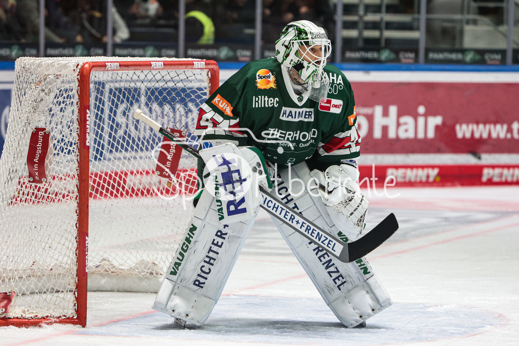 Augsburger Panther - Bietigheim Steelers | Dennis Endras (AEV #44) in Aktion
