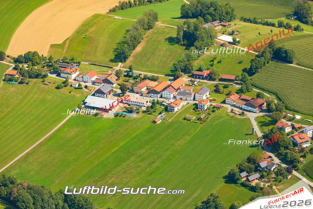 Schöne Luftaufnahme Nebling Röhrnbach - Die Luftaufnahme wurde 2025 vom Flugzeug heraus erstellt ( keine Drohne ) - Hochauflösende Luftaufnahme - für professionelle Ausdrucke geeignet. Die Geschenkidee !Mit Lizenz und Bildrechte bestellbar