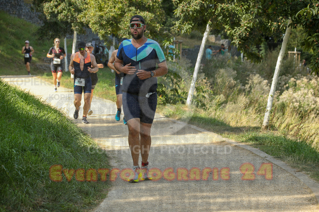 250824_1439_EX1_7032 | Sportfotografie im Rhein-Sieg Kreis, Köln, Bonn, NRW, Rheinland Pfalz, Hessen, etc. Unser Tätigkeitsfeld umfasst den Laufsport vom Volkslauf über den Marathon, Duathlon, Triathon bis zum Ultralauf wie Kölnpfad Ultra oder Schindertrail.
