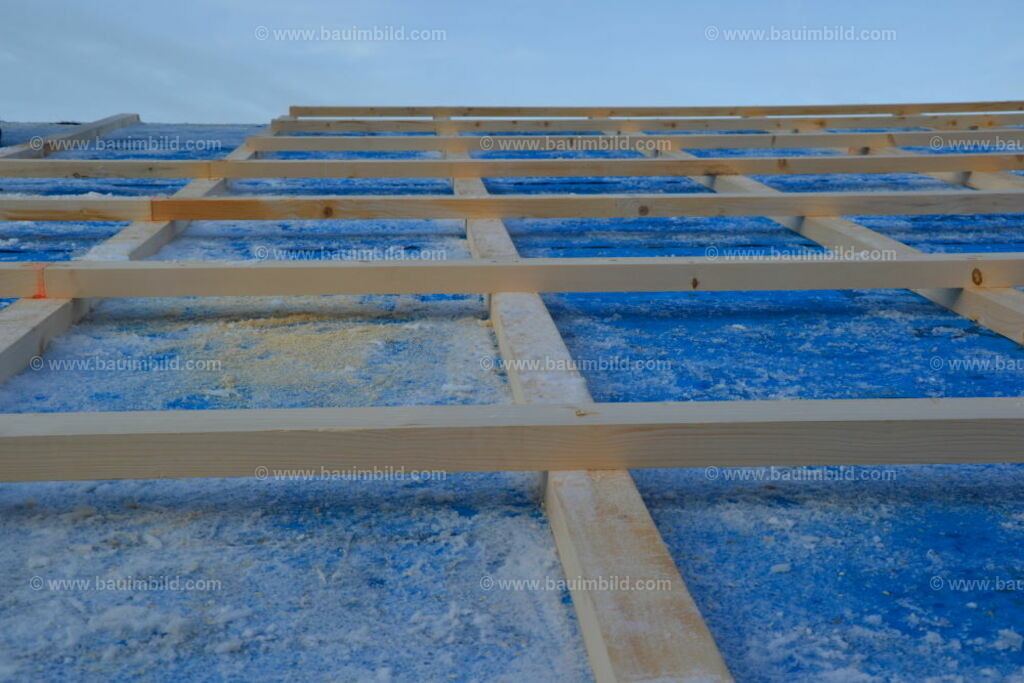 bib-lg09-holzbau-0182 | Nach LV-Leistungsgruppen sortierte Detailfotos über den Bau eines Hauses. Alle Hausbau-Bilder direkt vom Urheber und Autor der Website Haus-Selber-Bauen.com