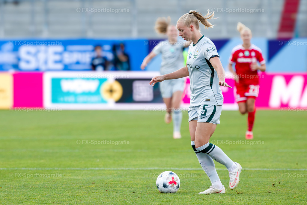 Supercup-Frauen-Bayern-Muenchen-vs-VfL-Wolfsburg 023 | Sportfotos und Eventgalerien von FX-Sportfotografie. Bilder von Fußball, Vereinsveranstaltungen und Events direkt ansehen und als Download bestellen. - Realisiert mit Pictrs.com