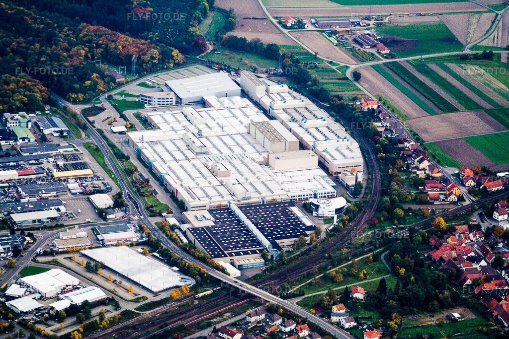 Luftbild: SEW-EURODRIVE GmbH & Co KG – Fertigungswerk und SCC Mechanik/Mechatronik im Ortsteil Graben in Graben-Neudorf im Bundesland Baden-Württemberg in Deutschland. Foto: IMG_14156.jpg vom 12.10.2008 durch Werner Riehm/FLY-FOTO.deWWW.SEW-EURODRIVE.DE