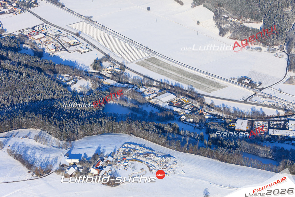 Die Luftaufnahme Stressenberg - Kronach wurde vom UL-Flugzeug (keine Drohne) aus fotografiert.Hohe Druck- Auflösung-die Geschenkidee!