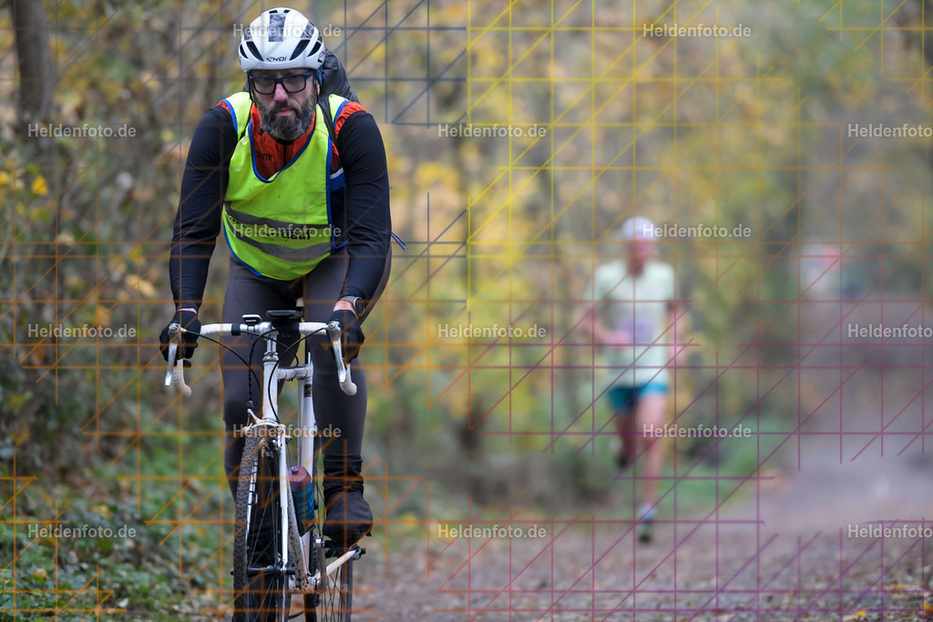 Neusser Erftlauf 2025  | 15km Neusser Erftlauf 2025 Foto: Heldenfoto.de