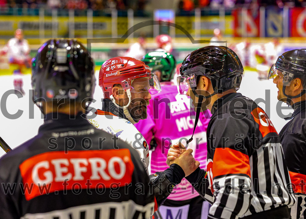 2025-10-24_016_TSV_Erding_gegen_Deggendorfer_SC | Erding, Deutschland, 24.10.2025:Eishockey, Oberliga Süd 2025 / 2026, 11. Spieltag, TSV Erding gegen Deggendorfer SC, Endergebnis: 2:4Foto: Christian Riedel / fotografie-riedel.net