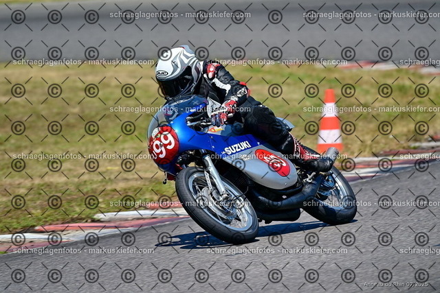 25bc03-1380 | markuskiefer.com - Realisiert mit Pictrs.com