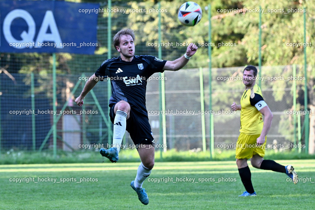 SV Arnoldstein vs. URC Thal Assling | #17 Maximilian Ortner Thal Assling, #31 Roman Binter SV Arnoldstein, SV Arnoldstein vs. URC Thal Assling, SV Arnoldstein vs. URC Thal Assling am 09.08.2025 in Arnoldstein (Waldparkstadion Arnoldstein), Austria, (Photo by Bernd Stefan)