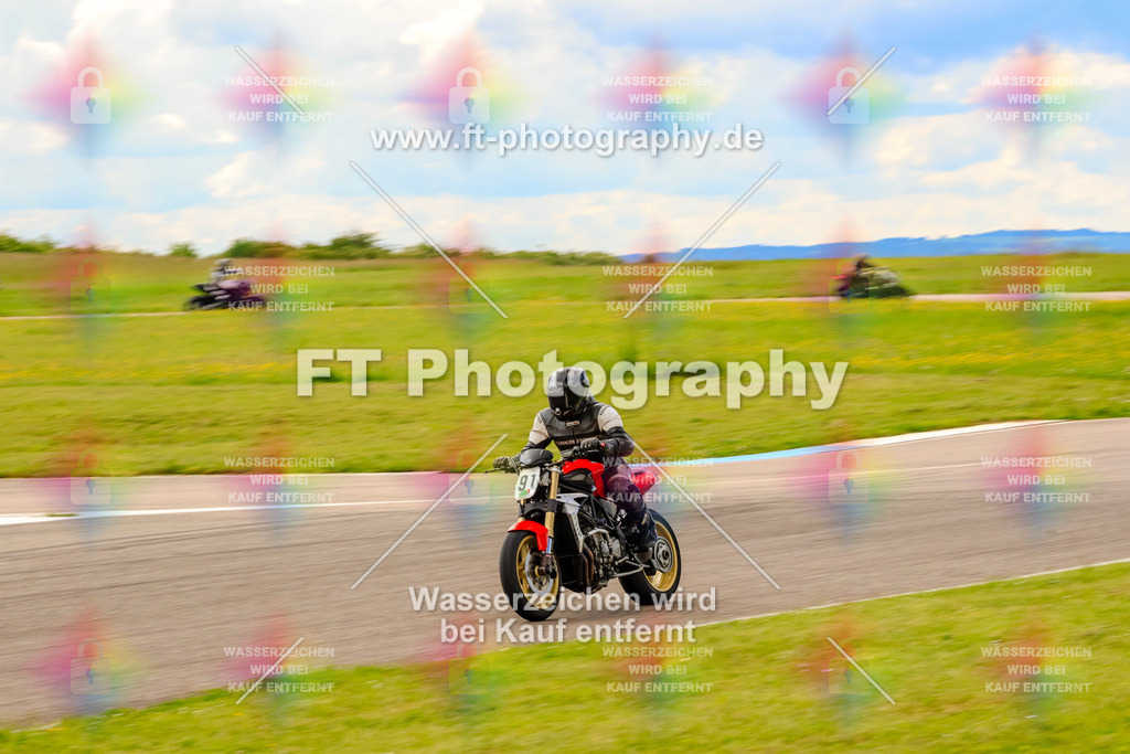 MotoTeam-1292 | Hier findet Ihr Bilder von Touristenfahrten auf der Nürburgring Nordschleife oder von anderen Veranstaltungen die ich besucht habe. Viel Spass beim Durch Schauen 