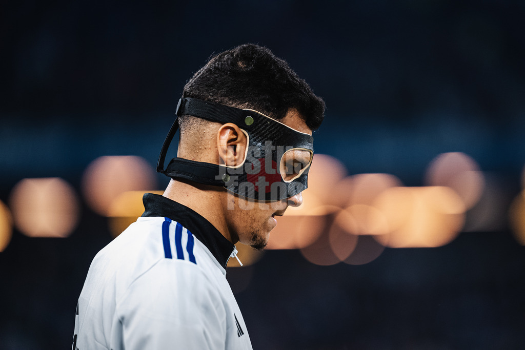 Fußball | Männer | Saison 2024/2025 | 2. Fußball-Bundesliga | 25. Spieltag | Hamburger SV vs. Fortuna Düsseldorf | 08.03.2025 | Davie Selke (#27, HSV) beim Einlauf