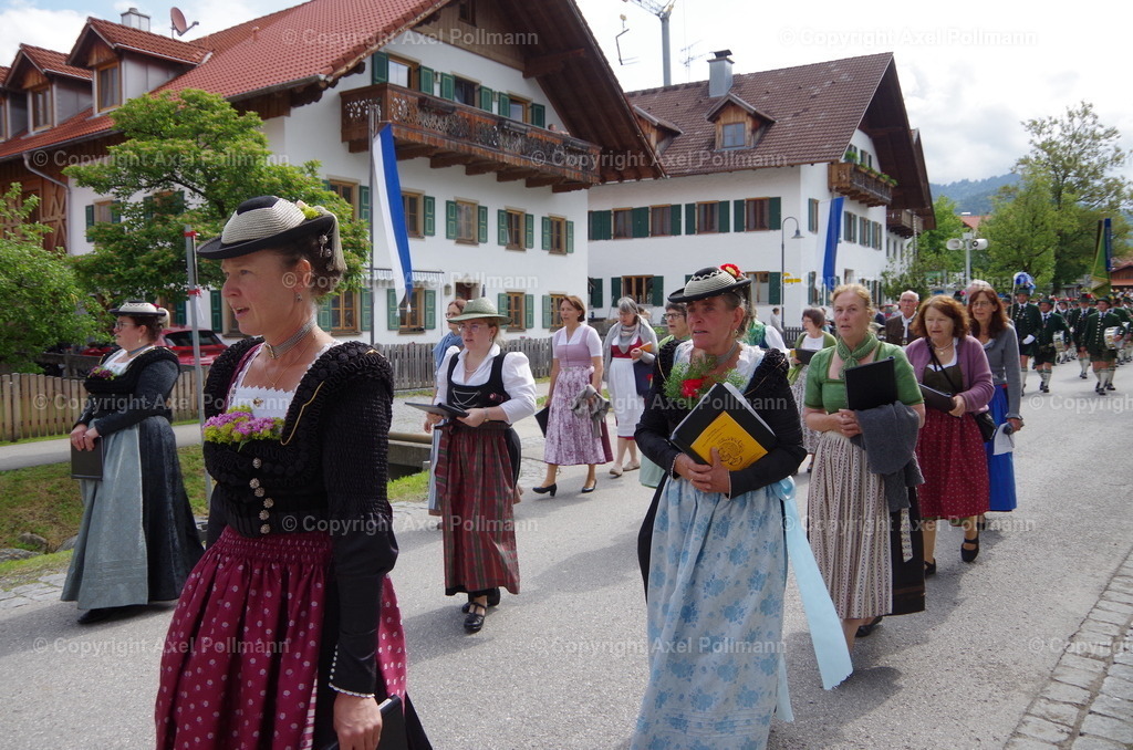 IMGP6564 | fotografiert von Axel PollmannLeonhardi Wallfahrt Benediktbeuern und Murnau, Fronleichnam, Fasching, Landschaft im Loisachtal und Benediktbeuern  - Realisiert mit Pictrs.com