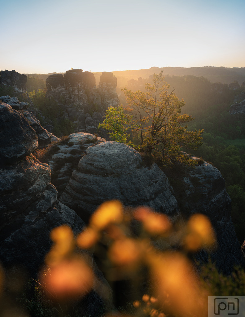 Saxon | <!-- Meta-Title & Meta-Description für deine SEO-Plugins (z. B. Yoast SEO) --><title>Städtefotografie Berlin | Urban & Architektur Bilder</title><meta name="description" content="Stimmungsvolle Städtefotografie aus Berlin & weltweit. Architektur, Urban L