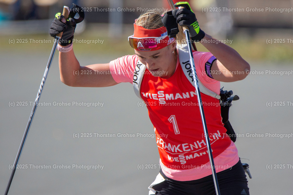 Deutsche Meisterschaften Biathlon 2018 | Deutsche Meisterschaften Biathlon 2018, Massenstart Frauen am 15.09.2018 in der DKB SKI ARENA in Oberhof, (Deutschland)

Bild: Denise Herrmann vom WSC Erzgebirge Oberwiesenthal /BwFb (1) - Realisiert mit Pictrs.com