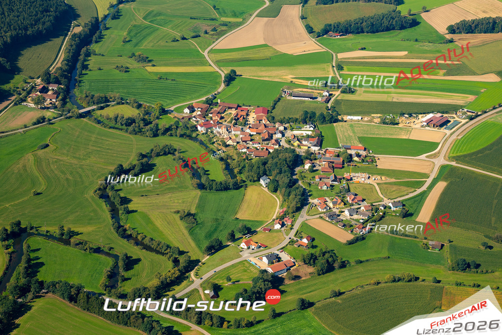 Das Luftbild zeigt : Willhof Altendorf - Die Luftaufnahme wurde 2023 vom UL-Flugzeug aus erstellt ( keine Drohne ) - Hochauflösende Luftaufnahme - Für grossformatige Ausdrucke geeignet. Die Geschenkidee !Mit Lizenz und Bildrechte bestellbar