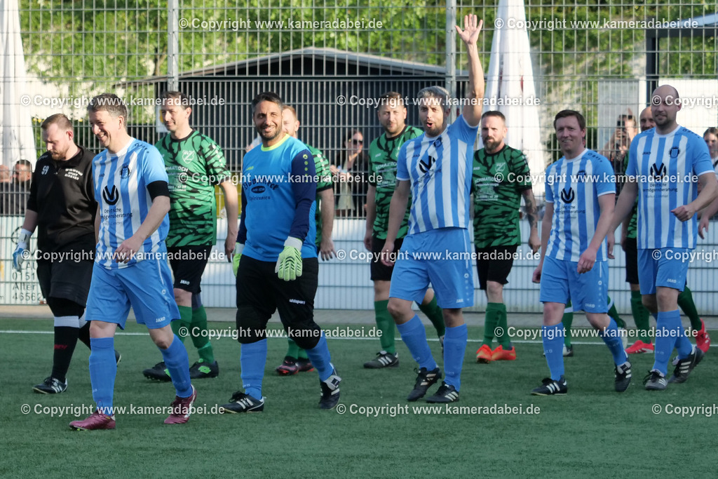 Fußball Kreispokal 25/26 Ü 32 : Spiel um Platz 3 : SV 08/29 Friedrichsfeld - SV Ringenberg AH  2 : 1 | Fußball Kreispokal 25/26 Ü 32 : Spiel um Platz 3 : SV 08/29 Friedrichsfeld - SV Ringenberg AH  2 : 1Spielort : Voerde Friedrichsfeld - Realisiert mit Pictrs.com