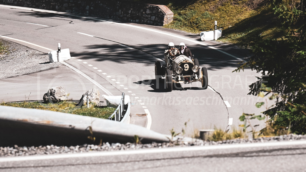 19. Arosa ClassicCar 2023 - 1. September 2023 | 19. Arosa ClassicCar 2023
Arosa, Schweiz
Schawalder Ruedi aus Rorschacherberg mit der Startnummer 278 in einem La France Typ 12, Jahrgang 1917, in der Klasse Classic Trophy.
@arosaclassiccar, @arosa.official, #arosaclassiccar, #arosa, #76curves, #classiccar
Bild: Sportfotografie Markus Aeschimann | www.markus-aeschimann.ch - Realisiert mit Pictrs.com
