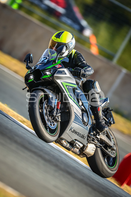 0042-260815BB-010_42 | Deine Full-Service-Agentur für ✔️Videoproduktionen und ✔️Motorsportfotografie Jetzt Angebot anfragen!