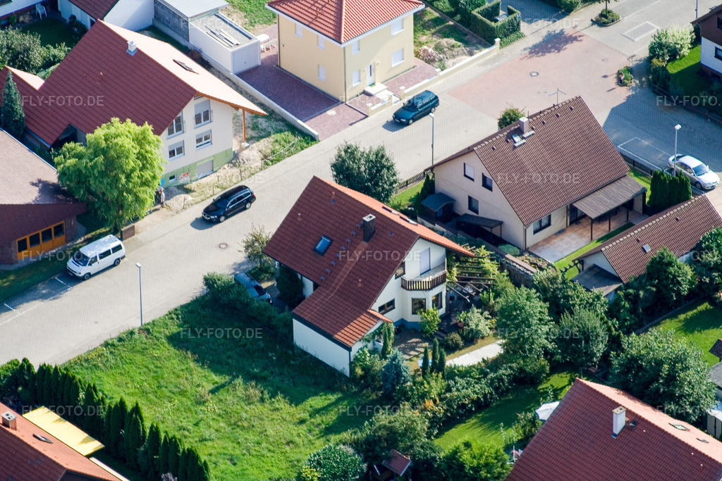 Luftbild: Albert-Einstein-Straße in Haßloch im Bundesland Rheinland-Pfalz in Deutschland. Foto: IMG_12667.jpg vom 17.08.2008 durch Werner Riehm/FLY-FOTO.de
