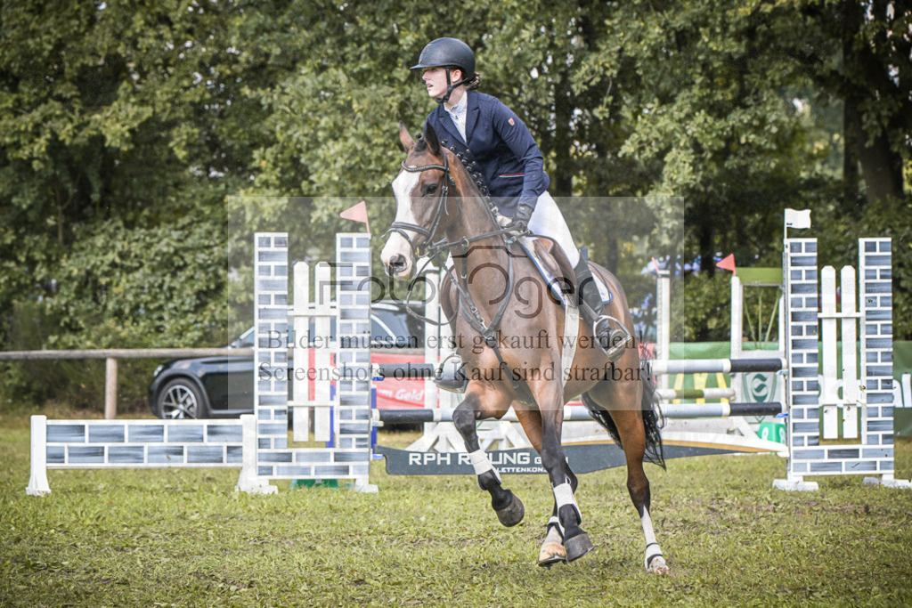 DOS_0056 | Entdecke hochwertige Reitturnierfotos von Foto Oger. Professionell, emotional und authentisch – jetzt Lieblingsmomente im Shop bestellen.Deutschlandweite Turnierfotografie. - Realisiert mit Pictrs.com