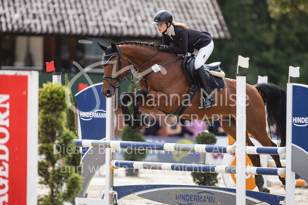 230827_Delbrueck_A-Spr2-803 | Deine schönsten Turniermomente als professionelle Fotos! Entdecke hochwertige Pferdesport-Fotografie im Online-Shop. Jetzt Fotos finden & bestellen!